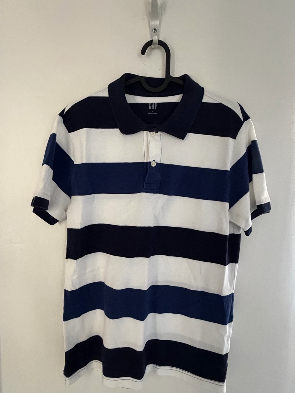 GAP Men's Navy and White Bold Striped Polo